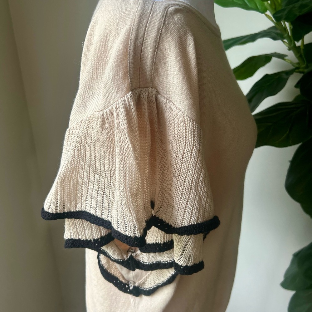 Ann Taylor Fabric Light Gray Knit Top